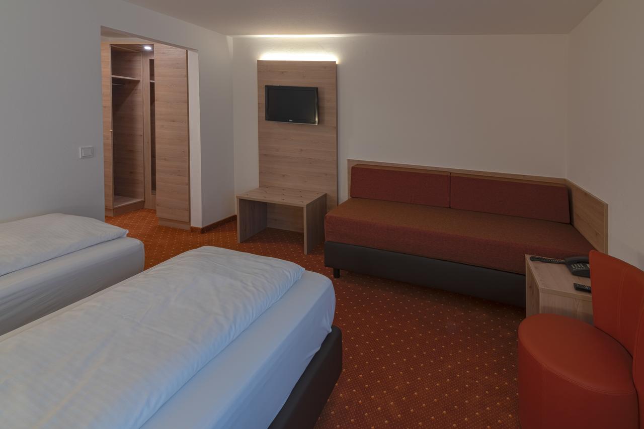 Hotel Pfefferburg Schönaich Kültér fotó